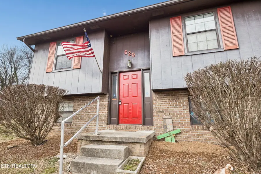 620 Cagle St., Clinton, TN 37716 - #3