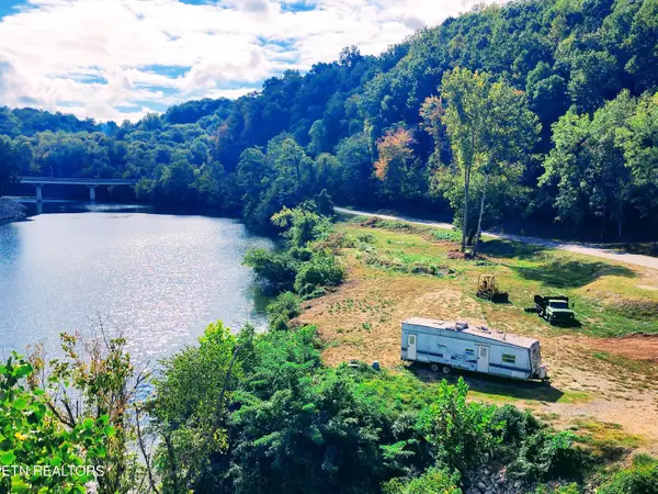 115 & 107 Riggs Chapel Rd, Harriman, TN 37748