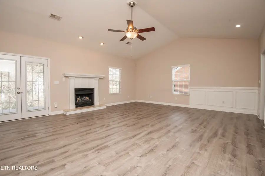 364 Battlecreek Way, Lenoir City, TN 37772 - Image #2