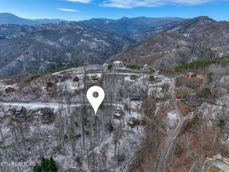 129 Laurel Way, Gatlinburg, TN 37738 - Image #2