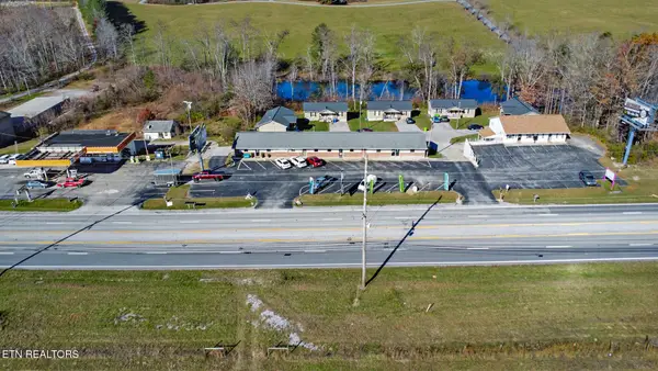 801 Peavine Rd, Crossville, TN 38571