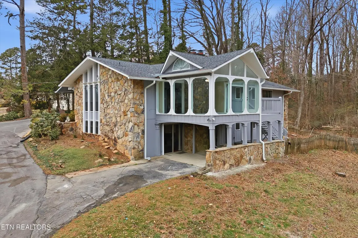 8129 Ainsworth Drive, Knoxville, TN 37909 - Image #1