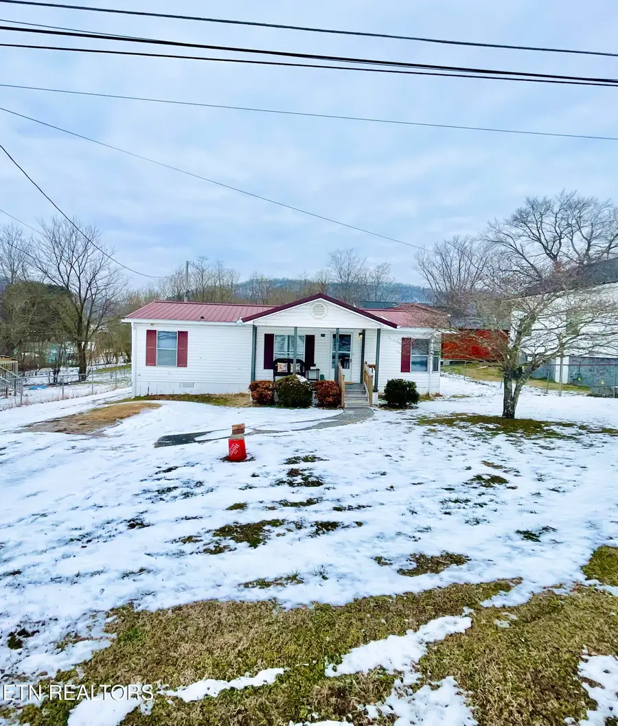 713 E Kentucky Ave, Lafollette, TN 37766 - #2
