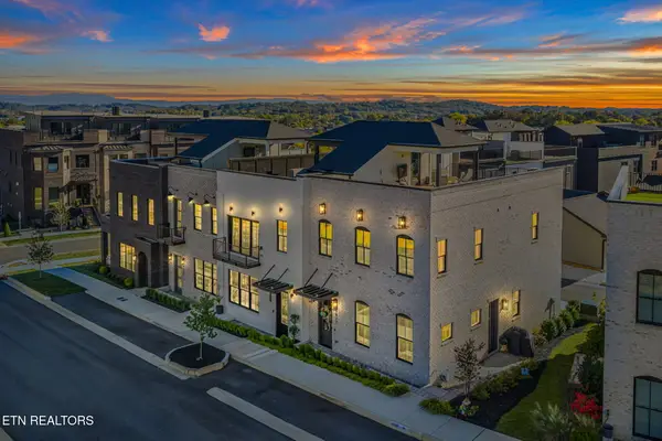 9827 Clingmans Dome Drive #156, Knoxville, TN 37922