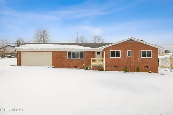 419 Greencrest Drive, Maryville, TN 37803