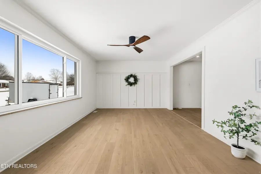 419 Greencrest Drive, Maryville, TN 37803 - Image #3