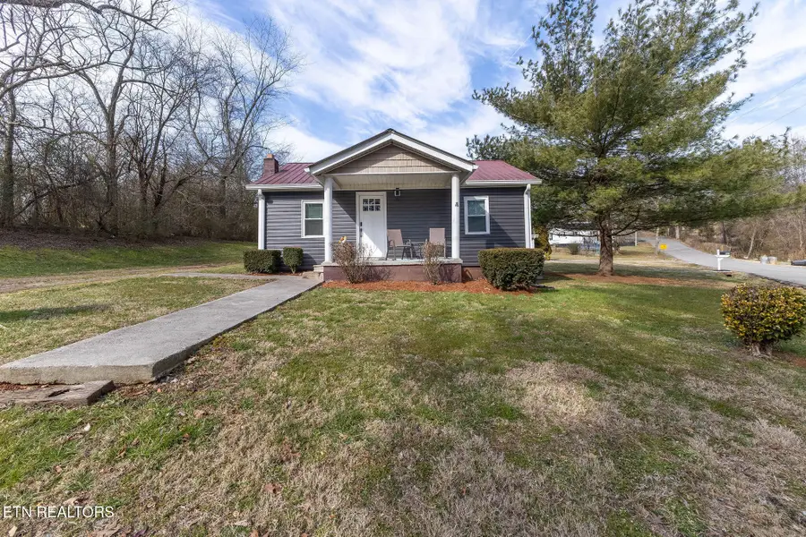 919 Hudson St, Sweetwater, TN 37874 - #2