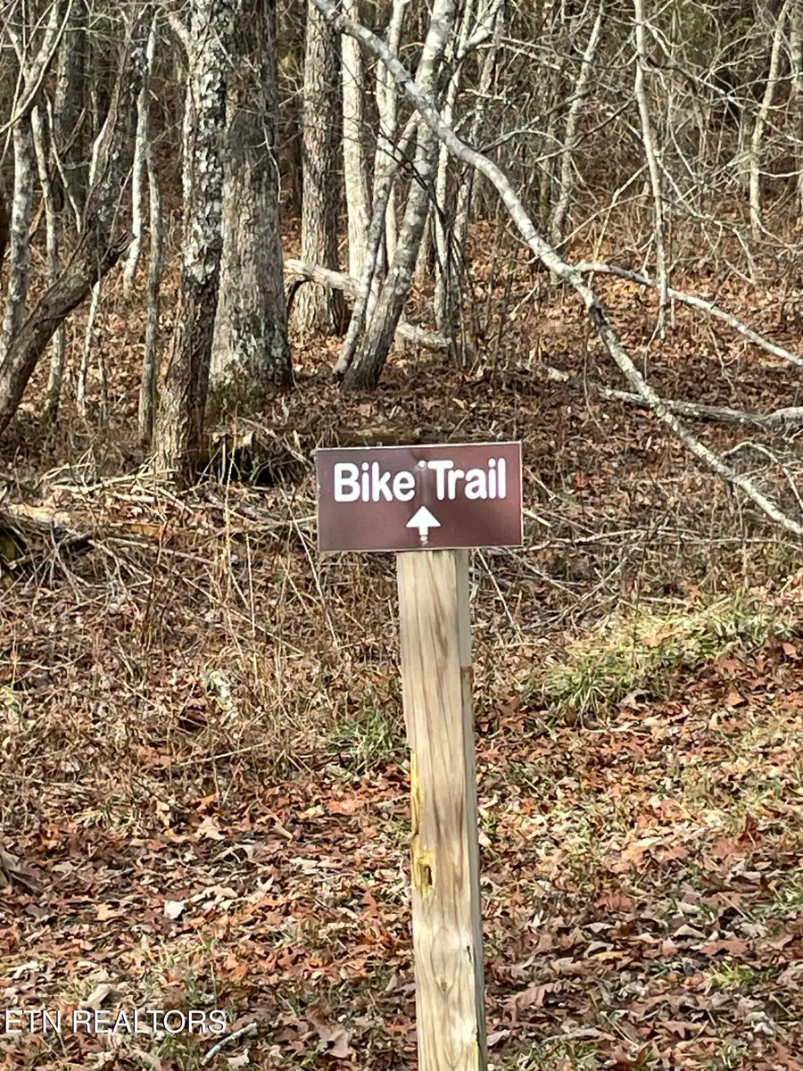 219 Newcastle Lane, Crossville, TN 38558 - Image #3