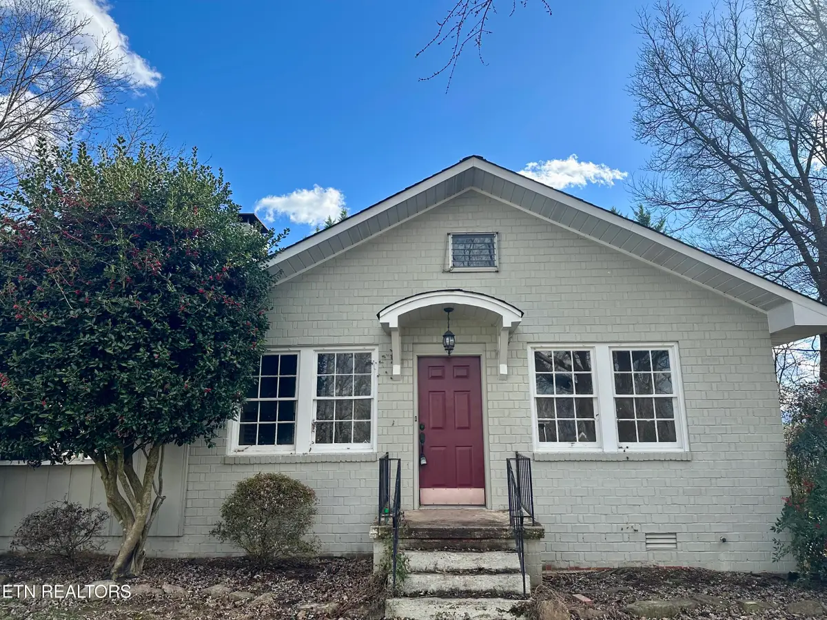 1212 Woodlawn Ave, Maryville, TN 37804 - Image #1