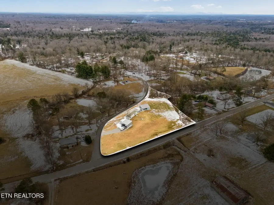 106 Oak Hill Drive, Jamestown, TN 38556 - #2