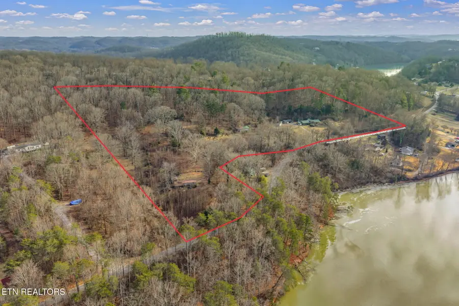 2410 Sugar Grove Valley Rd, Harriman, TN 37748 - #3
