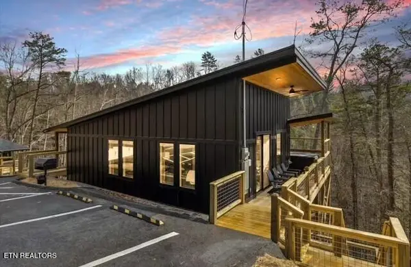 Stepping Stone Drive, Sevierville, TN 37862