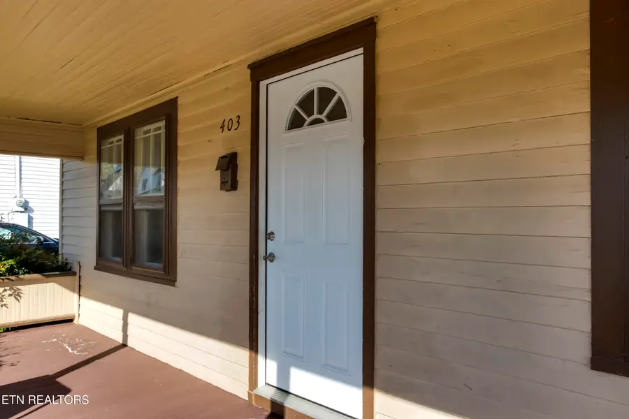 403 W 5th Ave, Lenoir City, TN 37771 - #3