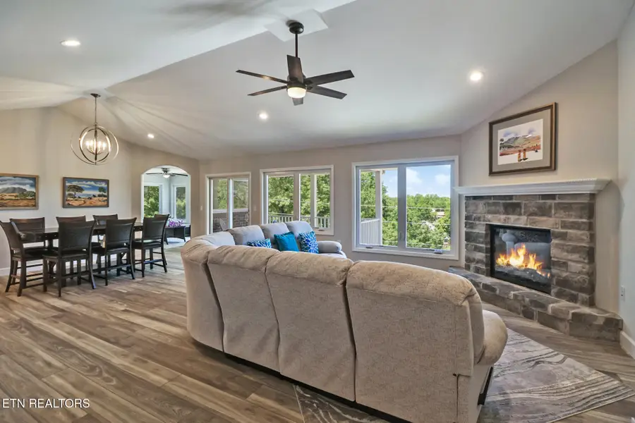 38 Markham Terrace, Crossville, TN 38558 - Image #2