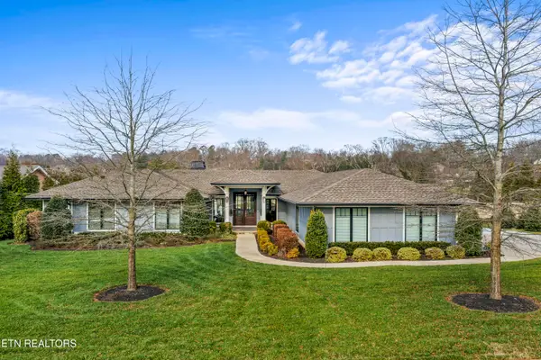 12113 S Fox Den Drive, Knoxville, TN 37934