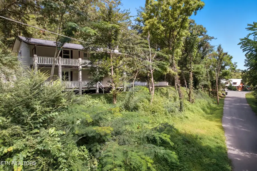 3250 Progress Hill Blvd, Pigeon Forge, TN 37863 - #3