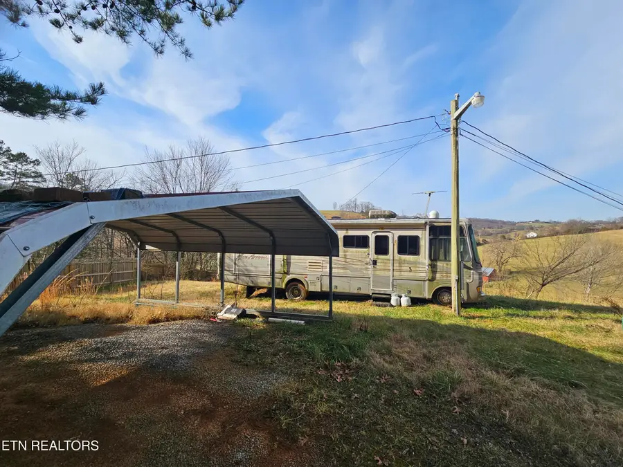 118 Cox Rd, New Tazewell, TN 37825 - #3