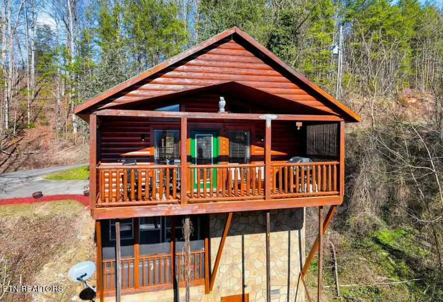 3537 Bear Pen Gap Rd, Sevierville, TN 37876 - #3