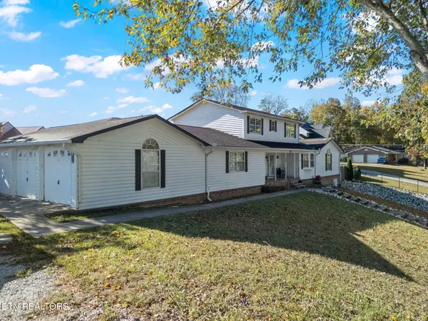 109 Cherry Lane, Jacksboro, TN 37757