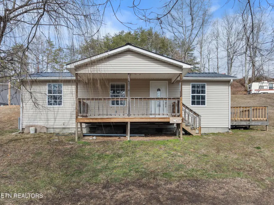 1327 Pinecrest Rd, Jacksboro, TN 37757 - Image #2