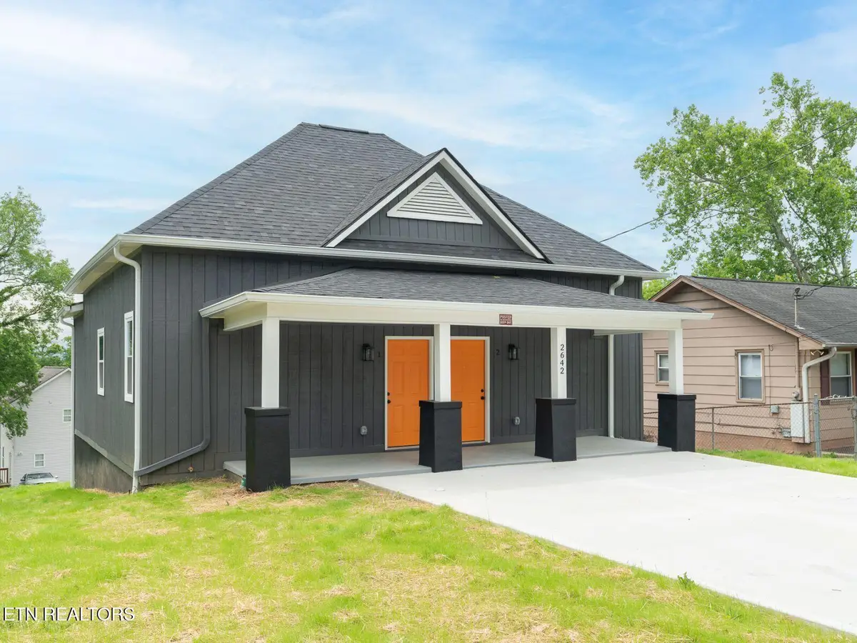 2642 Summit Ave, Knoxville, TN 37917 - #1