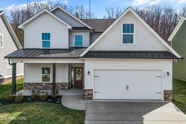 1597 Green Meadows Lane, Lenoir City, TN 37771