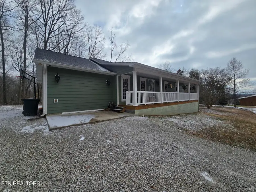 337 W Monticello Pike, Huntsville, TN 37756 - #2