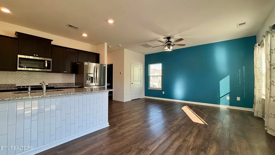 333 Emma Victoria Way, Kodak, TN 37764 - #2