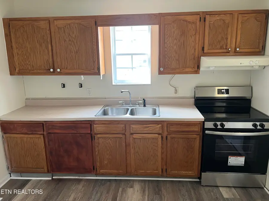 225 E Quincy Ave, Knoxville, TN 37917 - Image #3