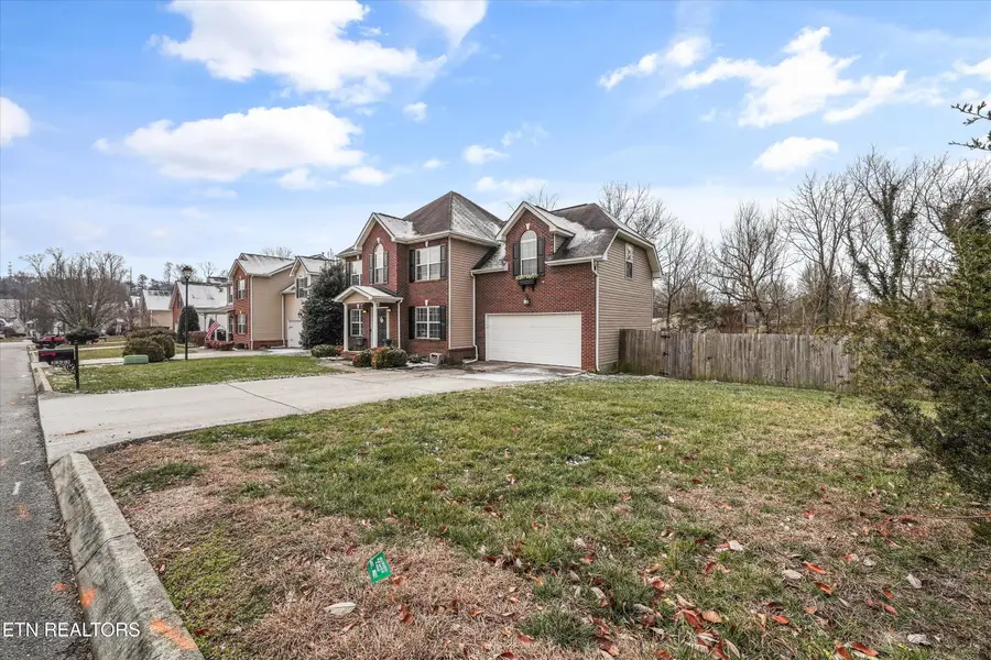 3323 Red Meadow Rd, Knoxville, TN 37931 - Image #2
