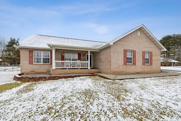 704 Pointe South Drive, Walland, TN 37886