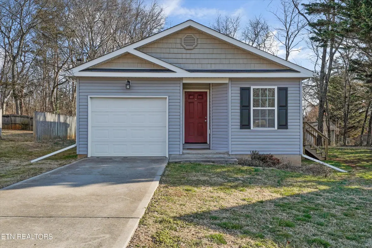 5200 NE Heins Rd, Knoxville, TN 37918 - Image #1