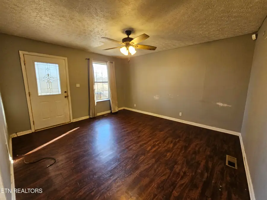 348 Washington Drive, Harriman, TN 37748 - #3