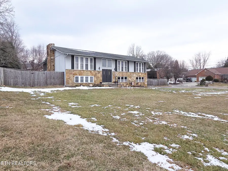 7315 Cornwall Rd, Knoxville, TN 37931 - #3