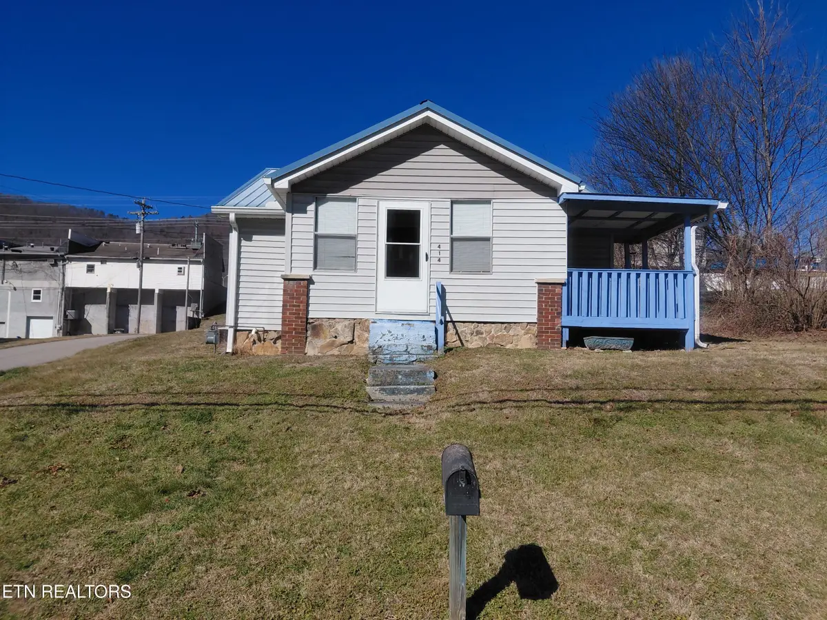414 W Ash St, Lafollette, TN 37766 - #1