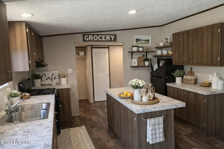 1415 Daysville Rd, Rockwood, TN 37854 - #3