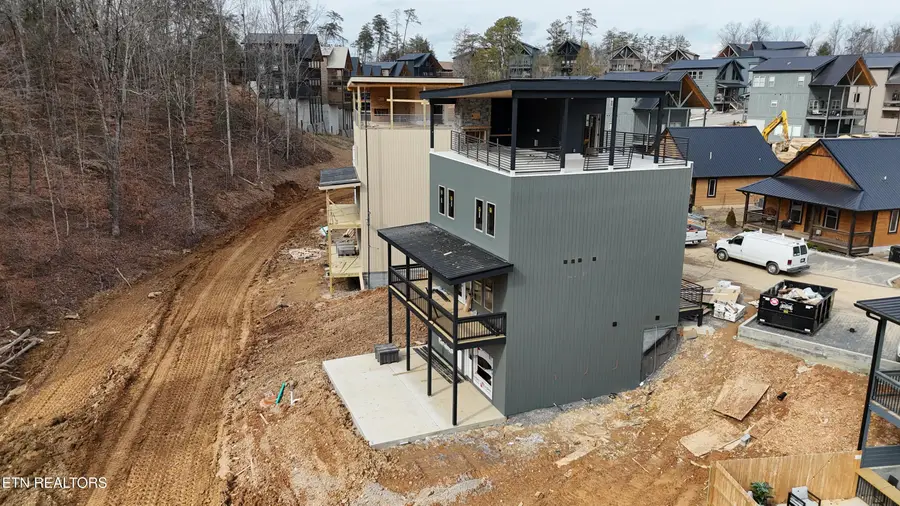 444 Hatchet Way, Pigeon Forge, TN 37863 - #2