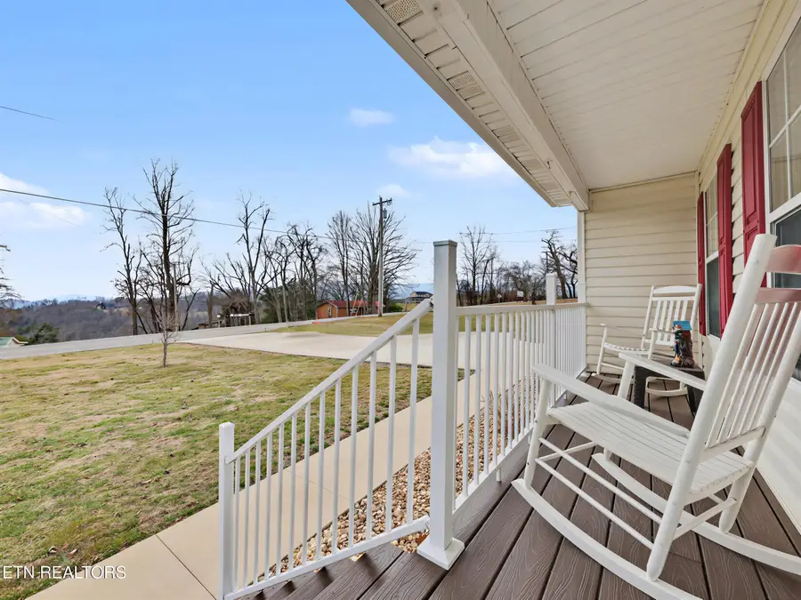 2833 Pinecrest Rd, Jacksboro, TN 37757 - #2