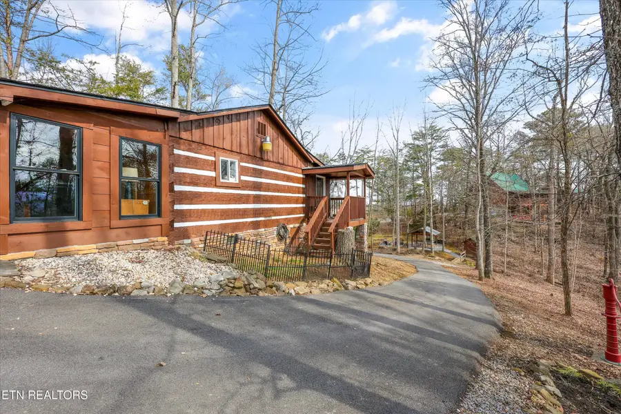 1645 Ridgecrest Drive, Sevierville, TN 37876 - #3