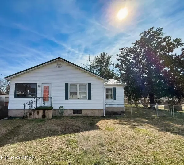 206 E Chestnut St, LaFollette, TN 37766