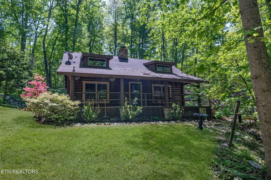 4360 Lakeshore Ave, Sevierville, TN 37876 - #2