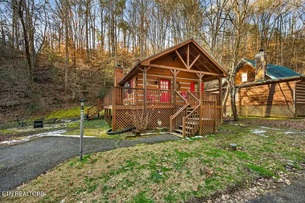 1525 Walt Price Rd, Sevierville, TN 37876