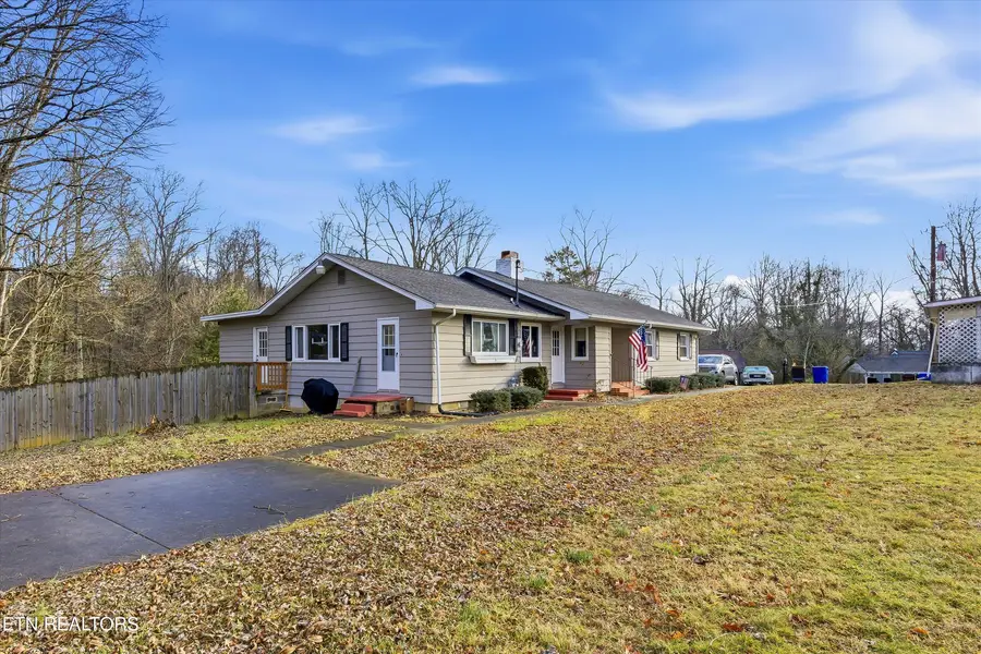 114 E Price Rd, Oak Ridge, TN 37830 - #2