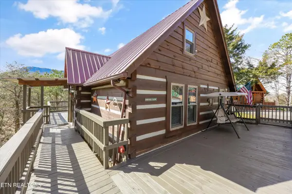 1483 Honey Oaks Way, Sevierville, TN 37876