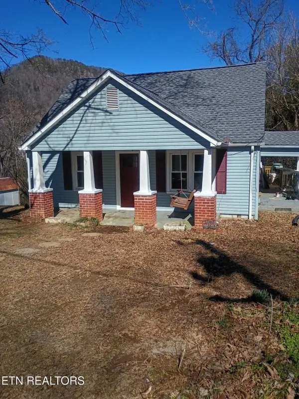 208 Mountain Rd, Luttrell, TN 37779