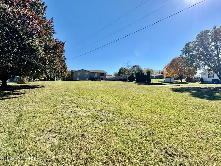 1043 Patterson St, Madisonville, TN 37354 - #2