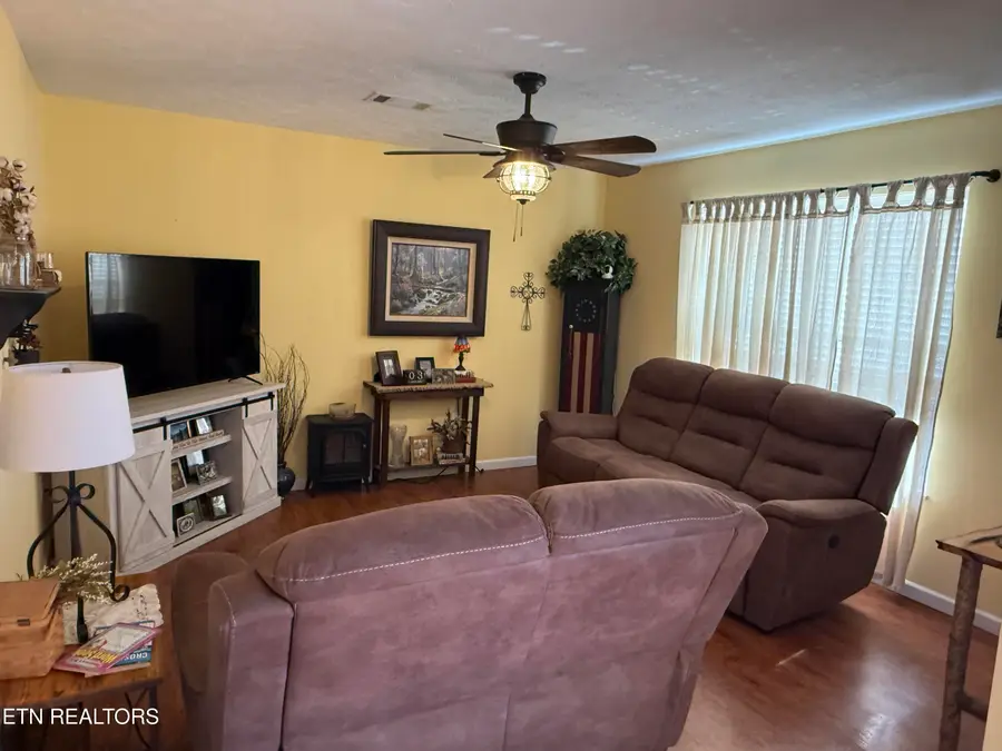 1725 Watauga St, Sevierville, TN 37876 - #2