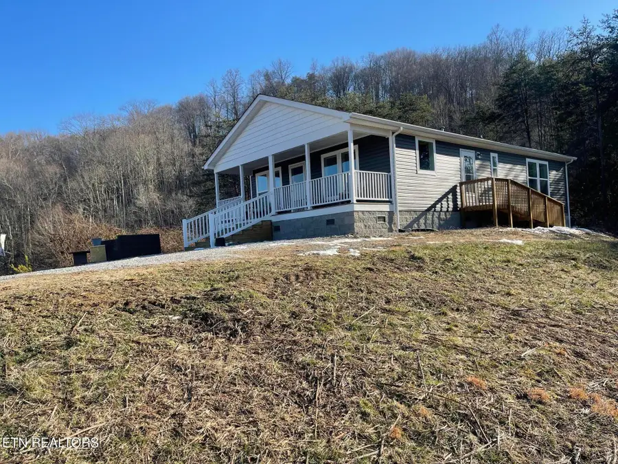 3796 Highway 25e S, Tazewell, TN 37879 - #2