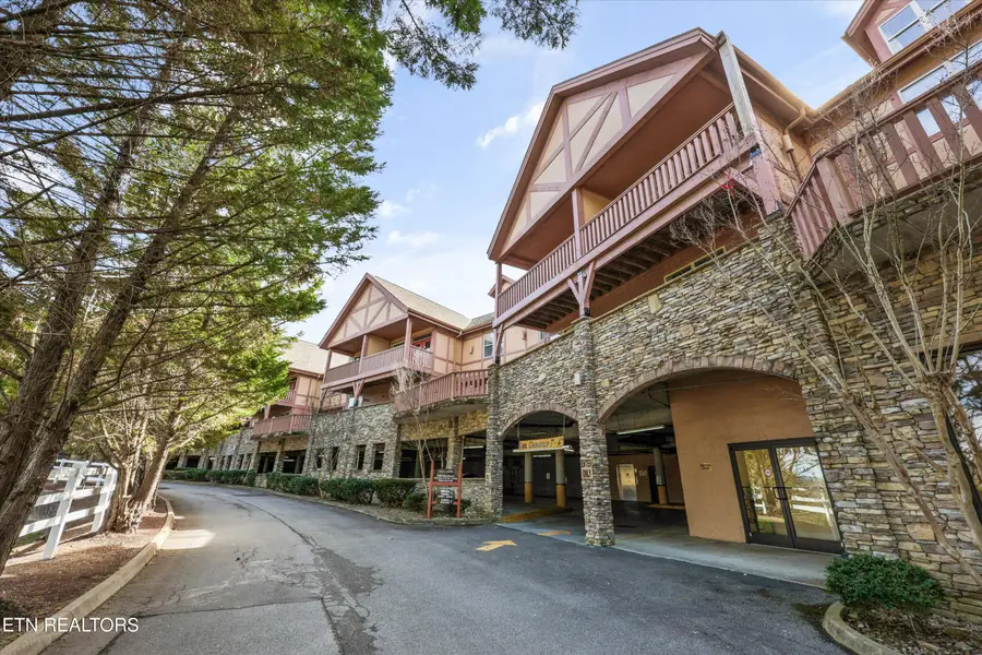 830 Golf View Blvd #UNIT 3212, Pigeon Forge, TN 37863 - #2
