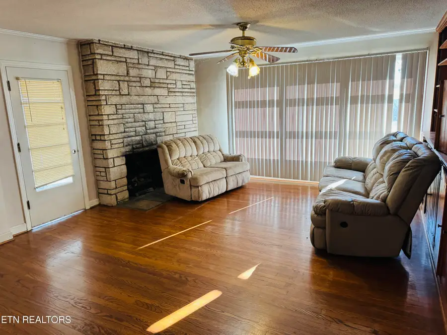 507 Robinson Drive, Loudon, TN 37774 - #3